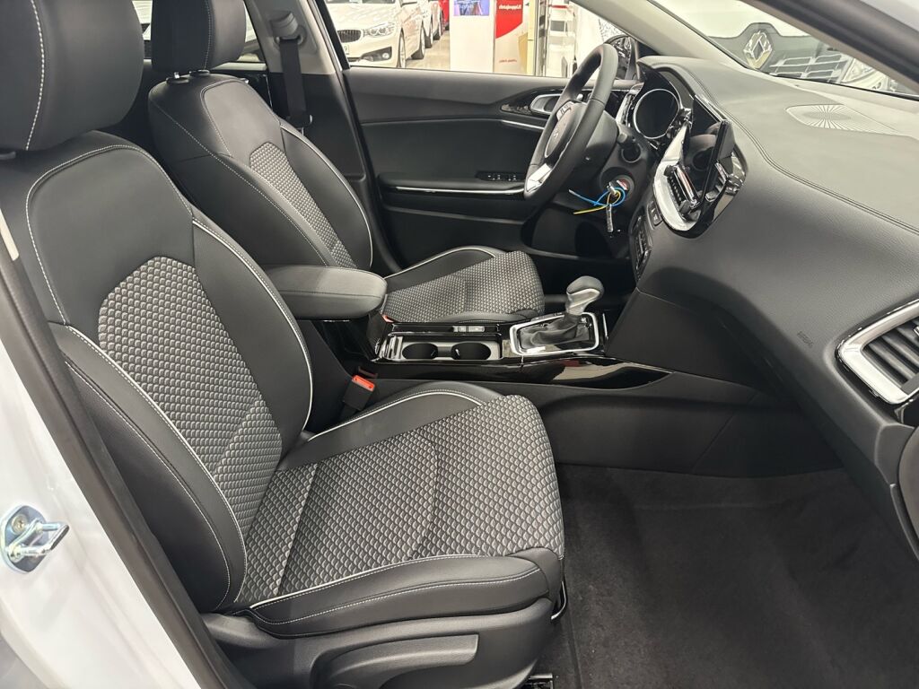 Kia XCeed 2026 Valkoinen