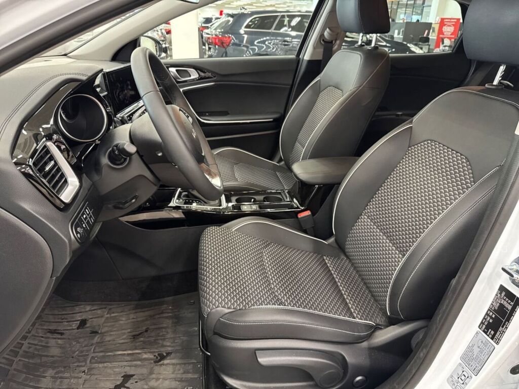 Kia XCeed 2026 Valkoinen