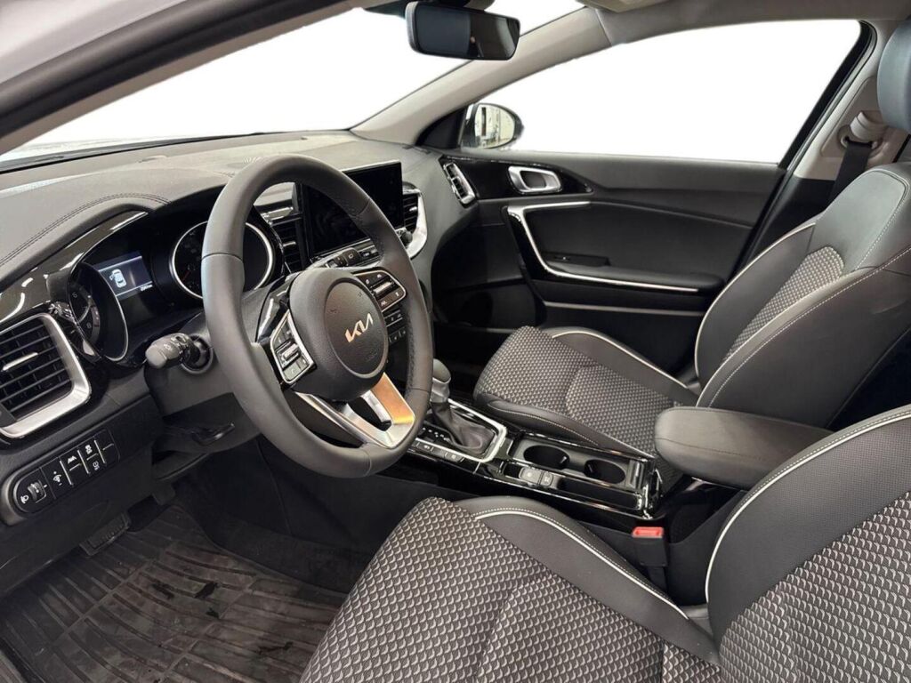 Kia XCeed 2026 Valkoinen