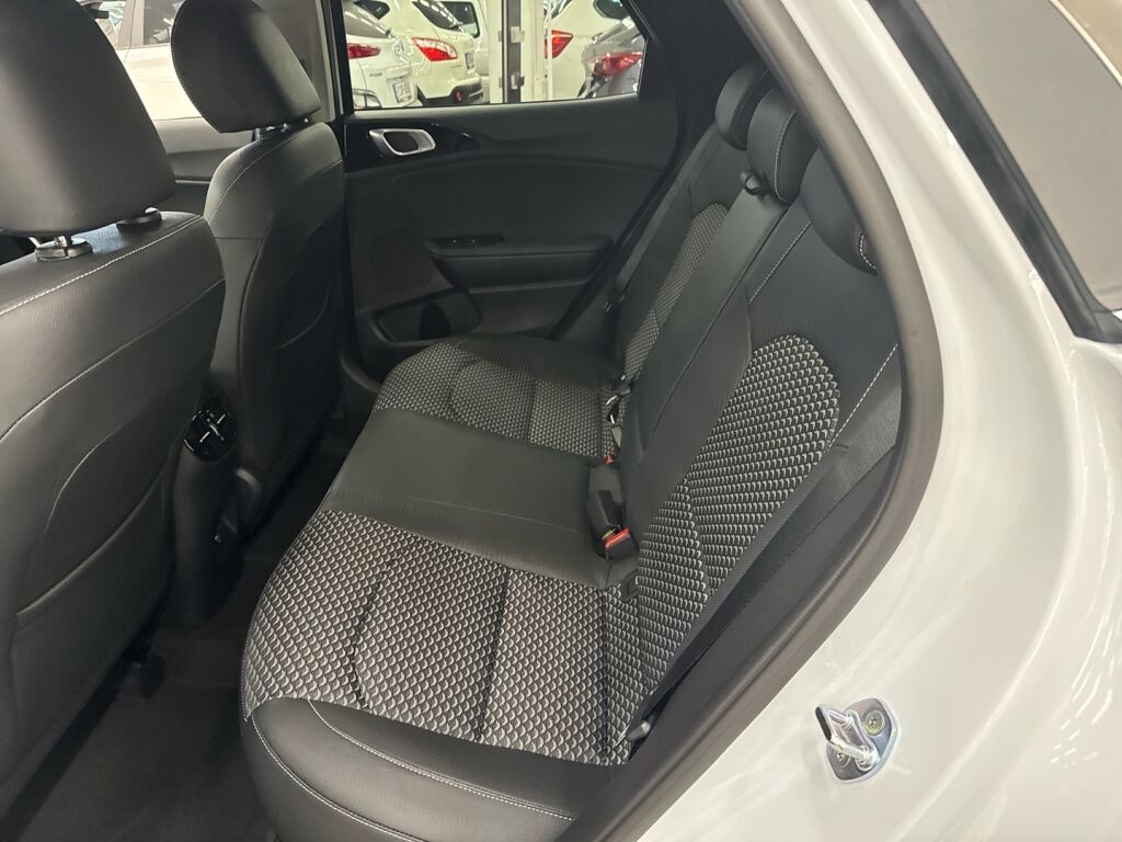 Kia XCeed 2026 Valkoinen