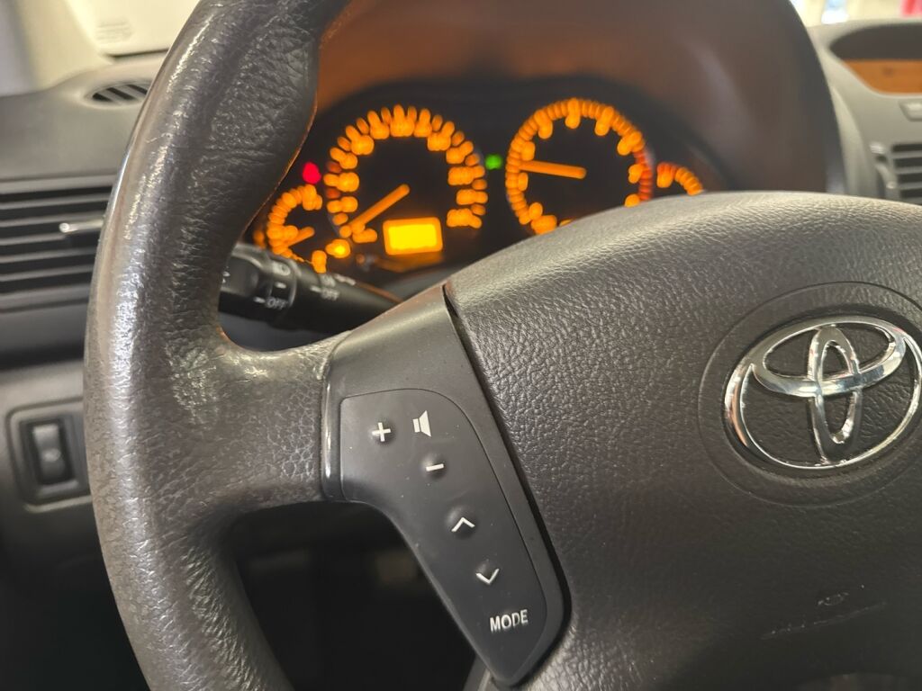 Toyota Avensis 2006 Vihreä