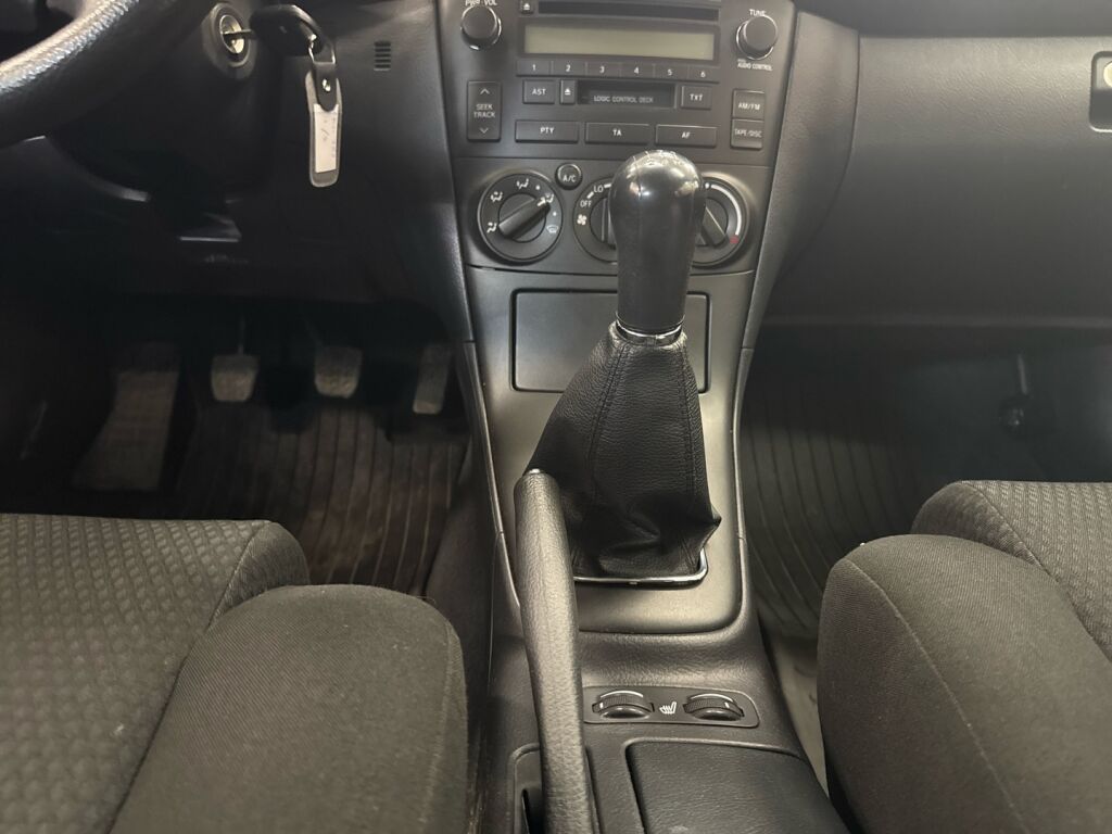 Toyota Avensis 2006 Vihreä