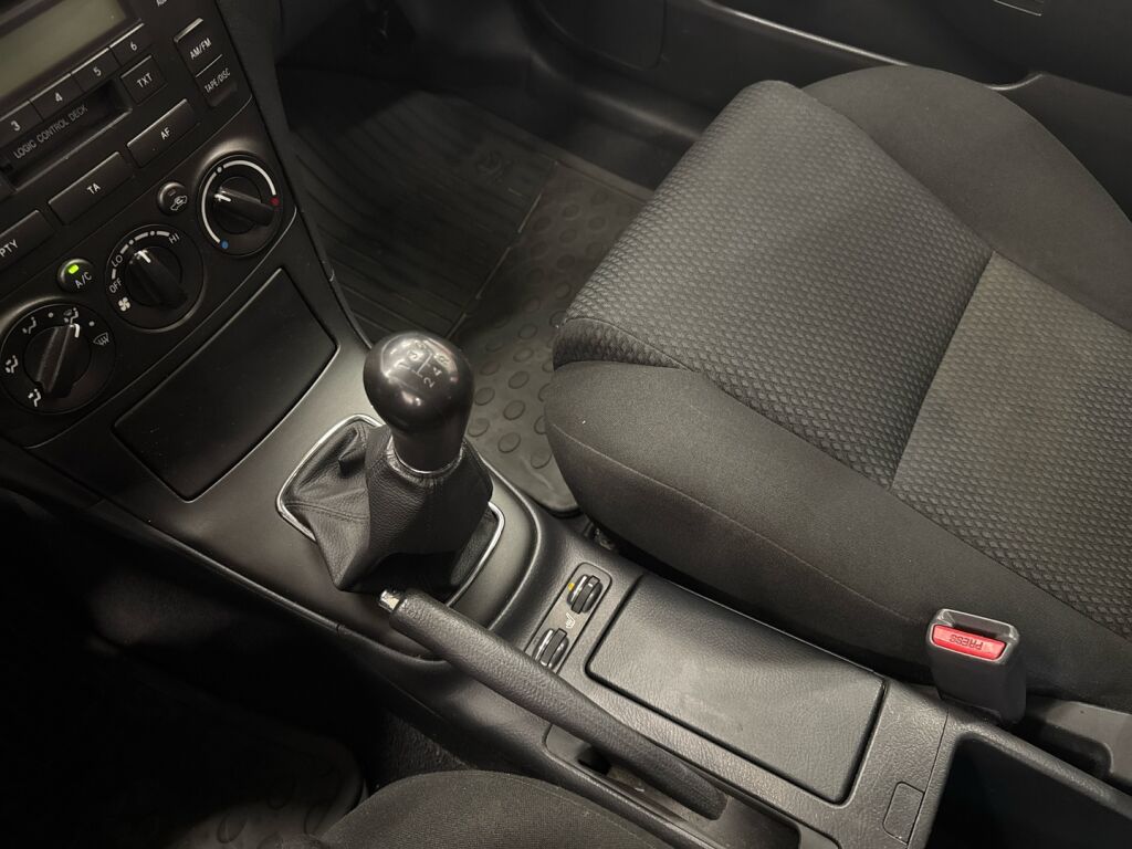 Toyota Avensis 2006 Vihreä