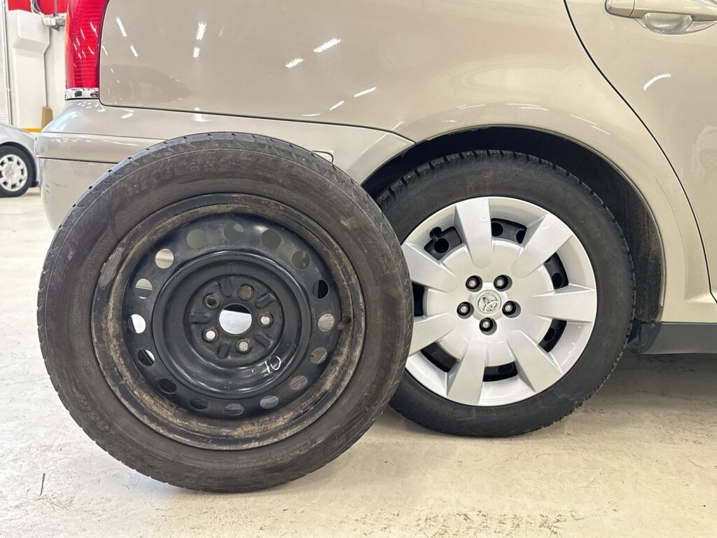 Toyota Avensis 2006 Vihreä