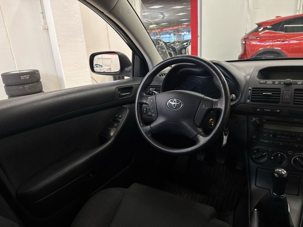 Toyota Avensis 2006 Vihreä