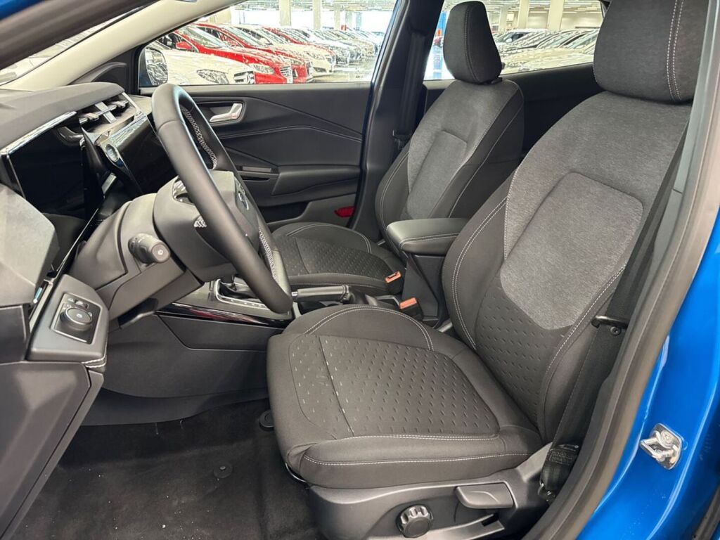 Ford Puma 2026 Sininen