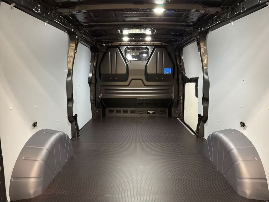 Ford Transit Custom 2026 Harmaa