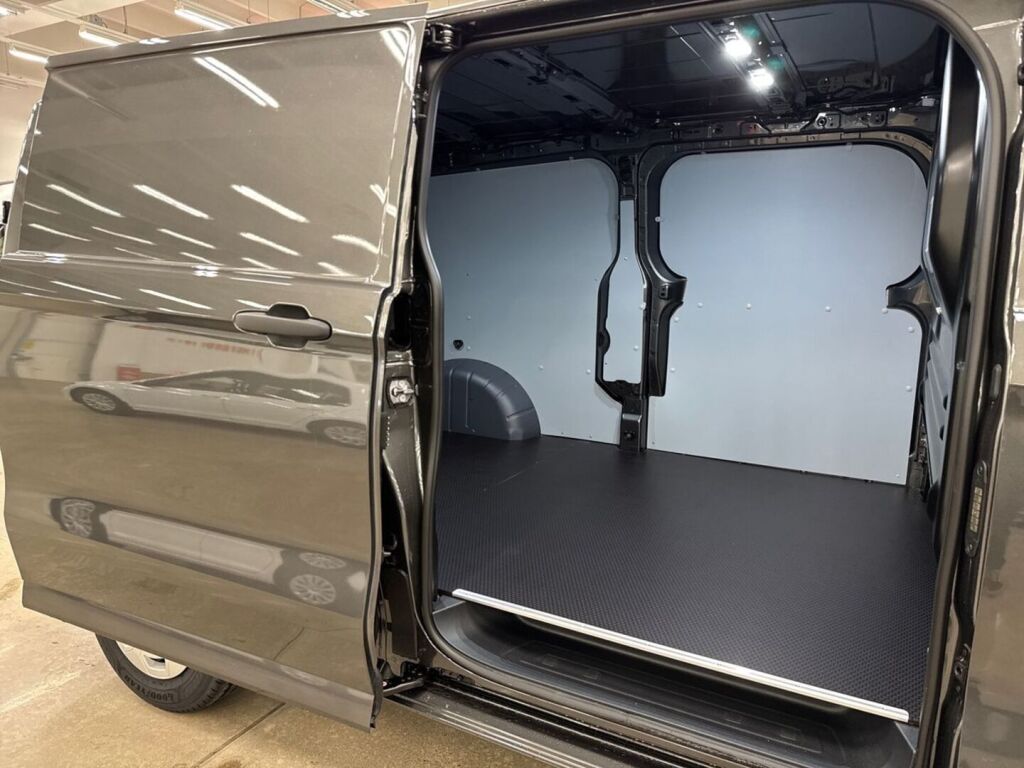 Ford Transit Custom 2026 Harmaa
