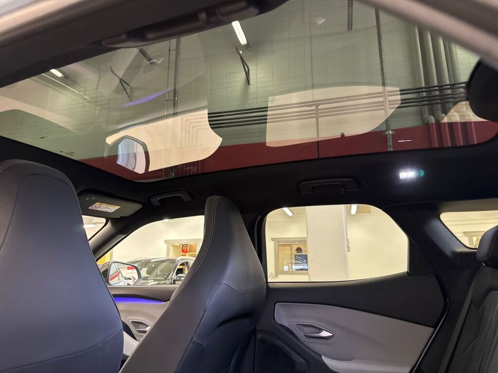 Ford Explorer 2024 Sininen