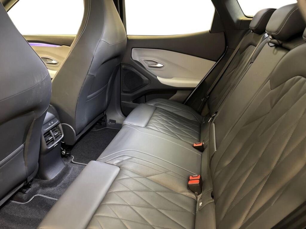 Ford Explorer 2024 Sininen