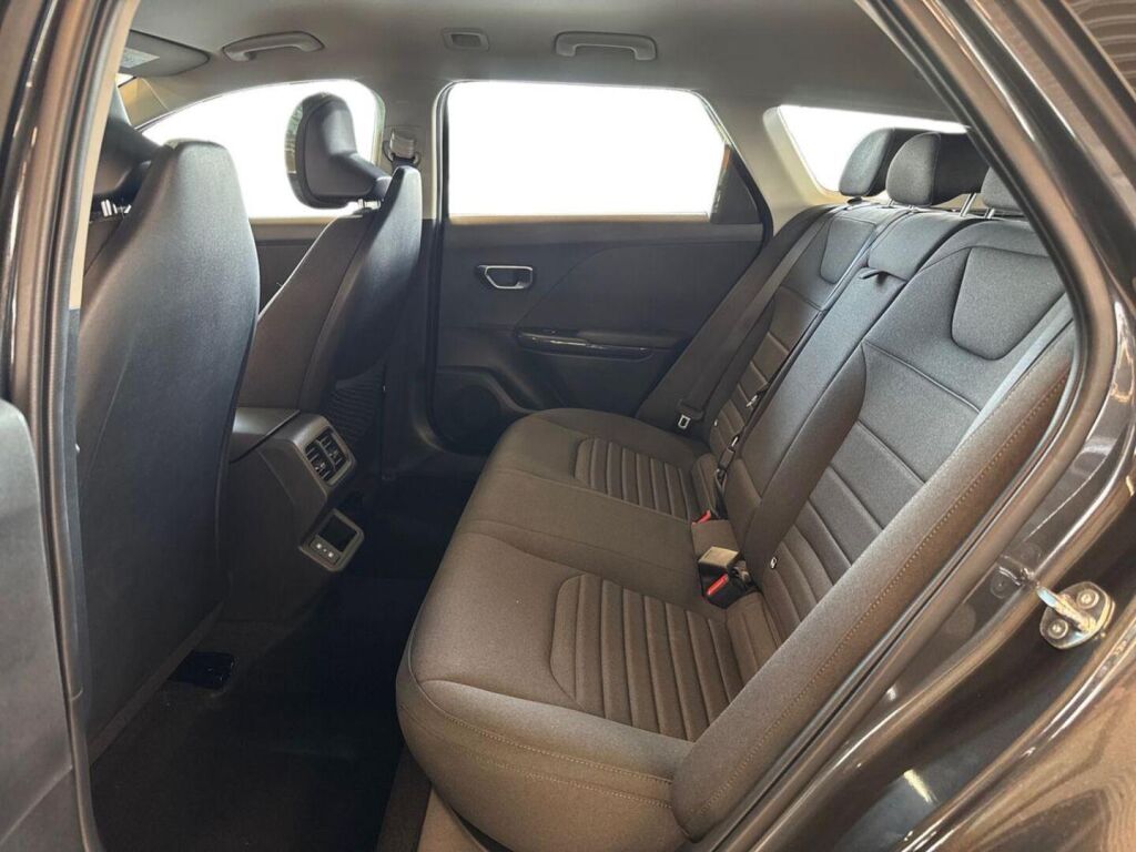 Kia K4 2026 Harmaa