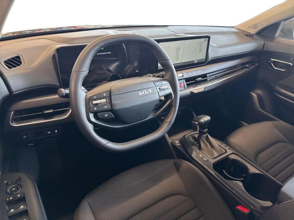 Kia K4 2026 Harmaa