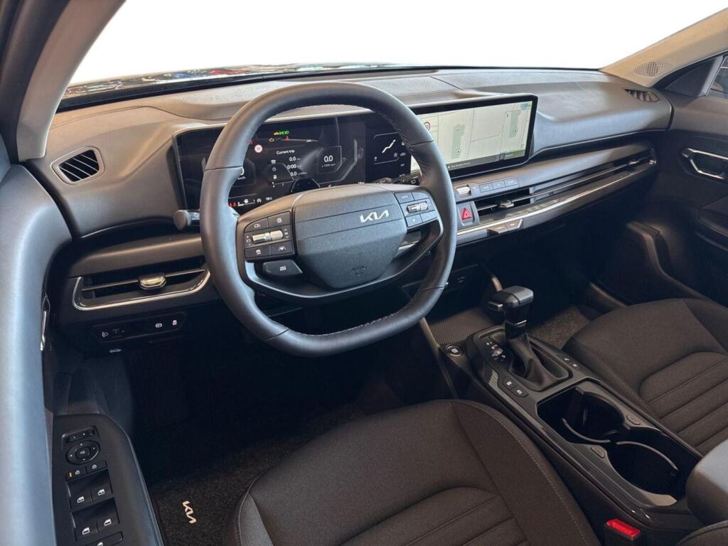Kia K4 2026 Musta