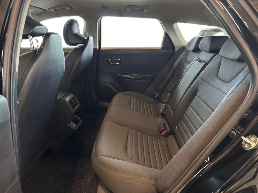 Kia K4 2026 Musta