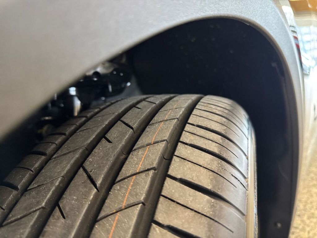 Kia K4 2026 Musta