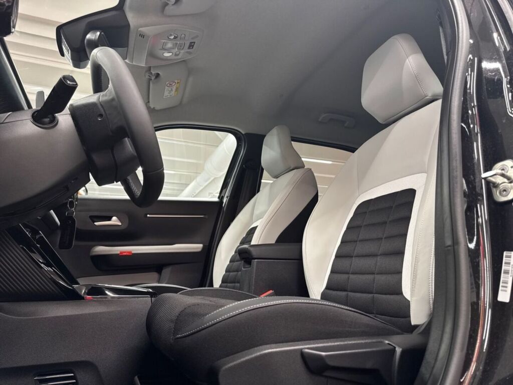 Citroen e-C3 Aircross 2026 Musta
