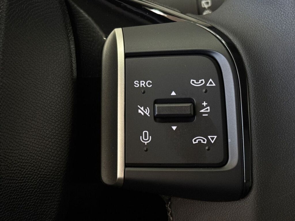 Citroen e-C3 Aircross 2025 Musta
