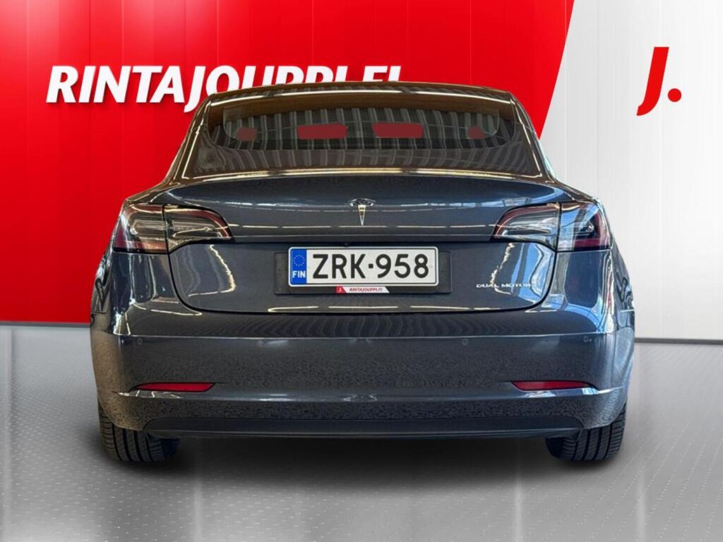 Tesla Model 3 2020 Harmaa