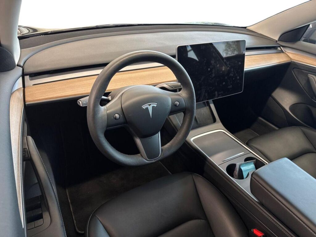 Tesla Model 3 2023 Harmaa