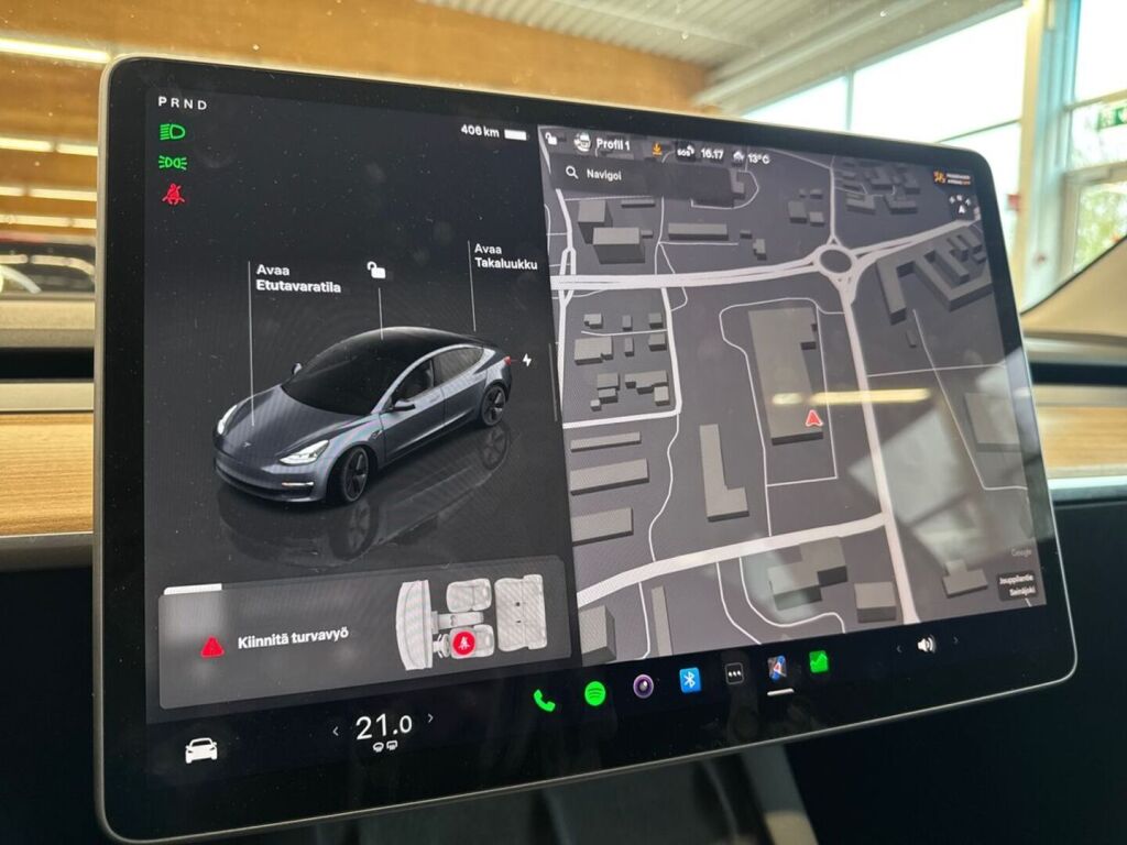 Tesla Model 3 2023 Harmaa