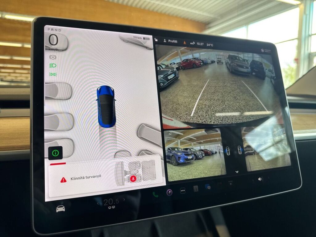 Tesla Model 3 2021 Sininen