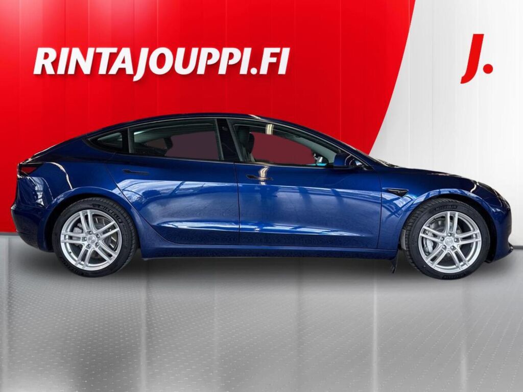 Tesla Model 3 2021 Sininen