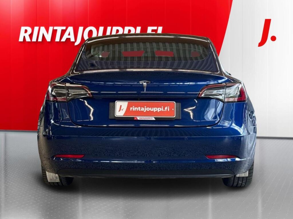 Tesla Model 3 2021 Sininen