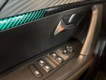 Peugeot e-2008 2023 Oranssi