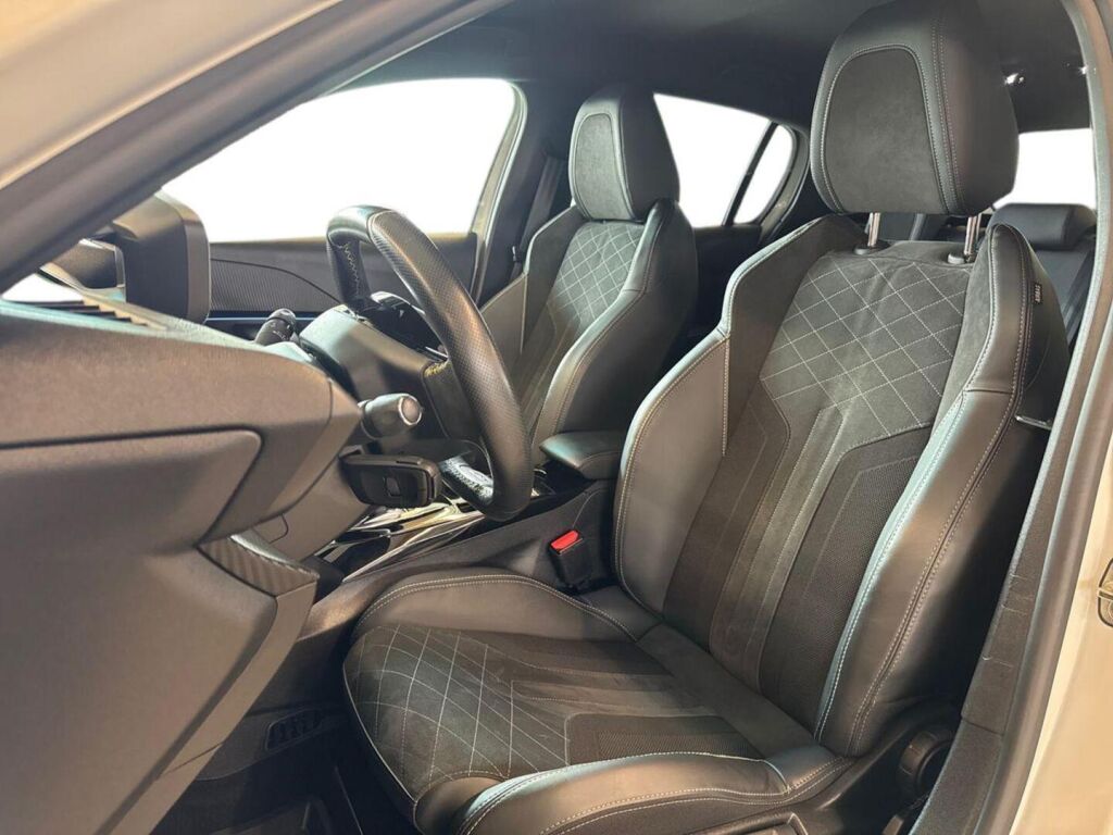 Peugeot e-208 2021 Valkoinen