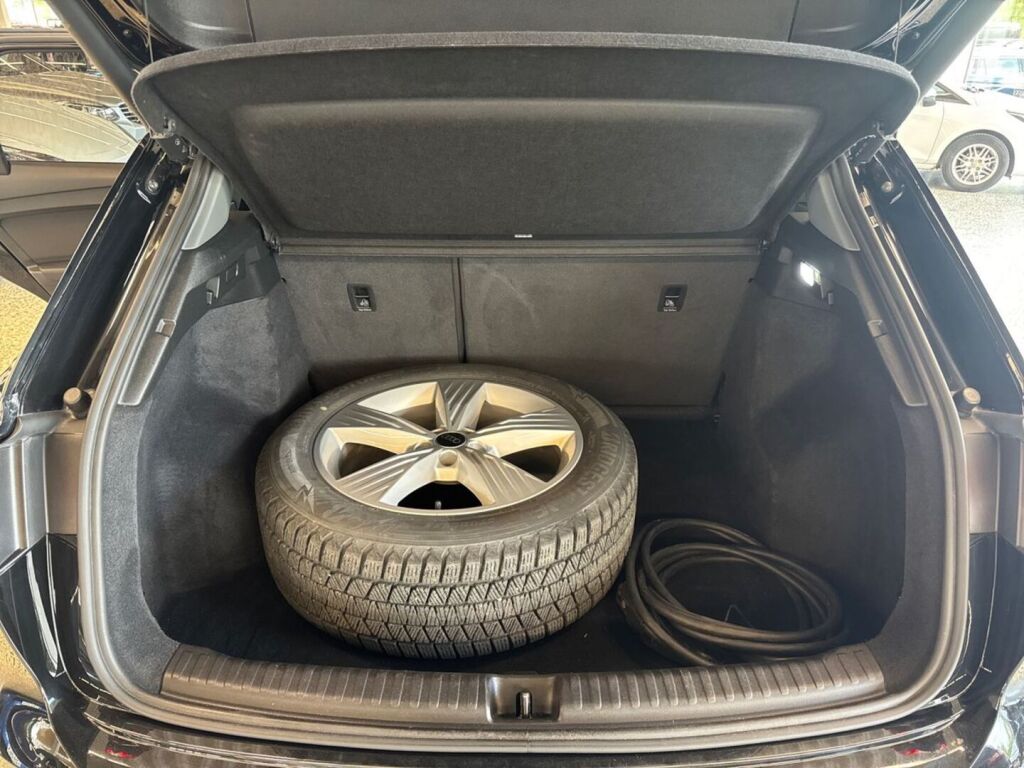 Audi Q4 e-tron 2022 Musta