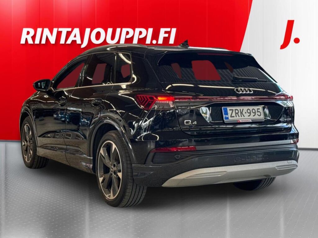 Audi Q4 e-tron 2022 Musta