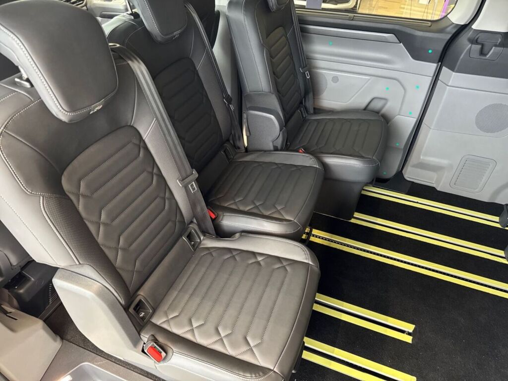 Ford Tourneo Custom 2026 Agate Black
