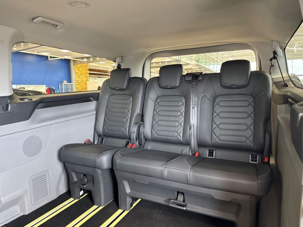 Ford Tourneo Custom 2026 Agate Black
