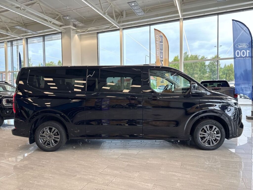 Ford Tourneo Custom 2026 Agate Black