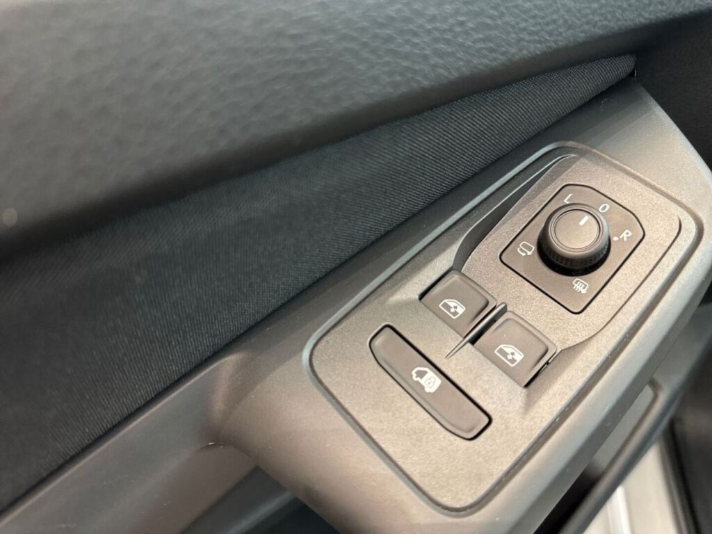 Ford Transit Connect 2026 Stardust Silver