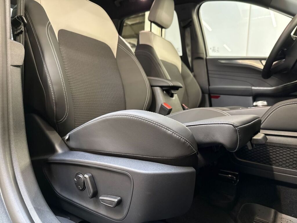 Ford Kuga 2026 Harmaa