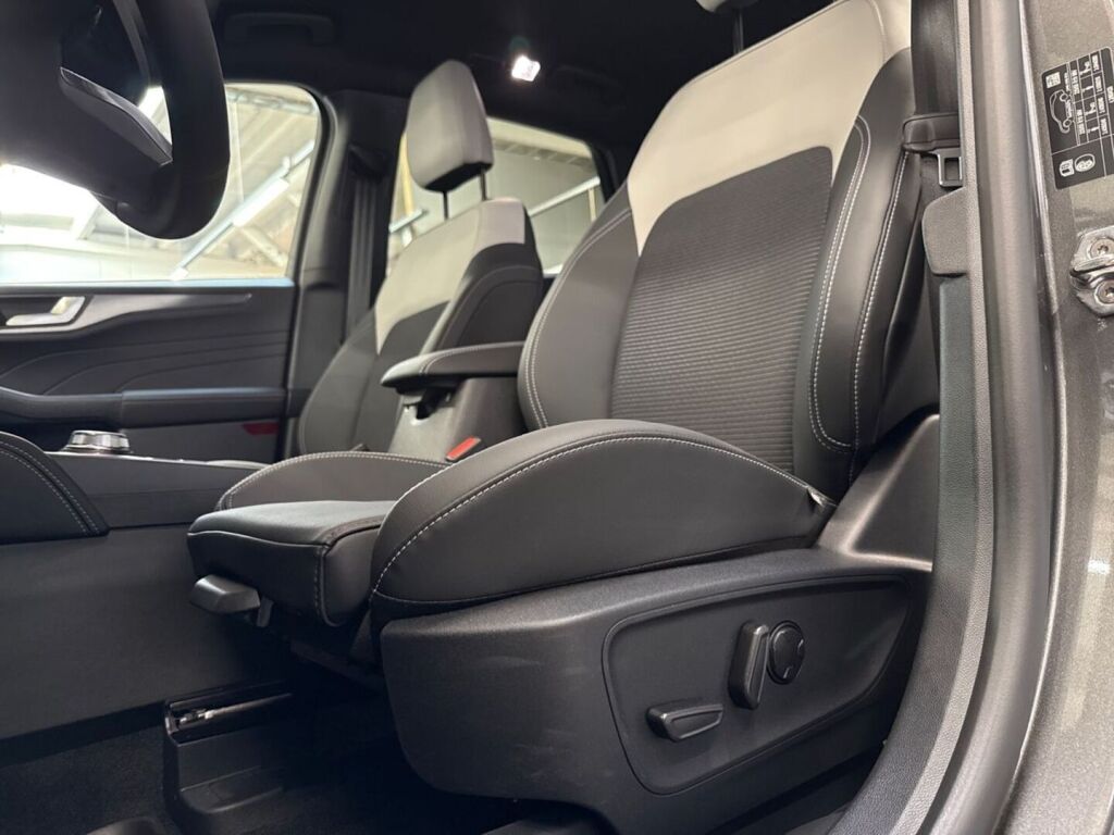 Ford Kuga 2026 Harmaa