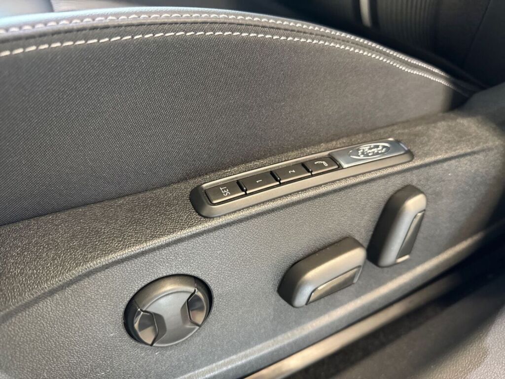 Ford Capri 2026 Frozen White