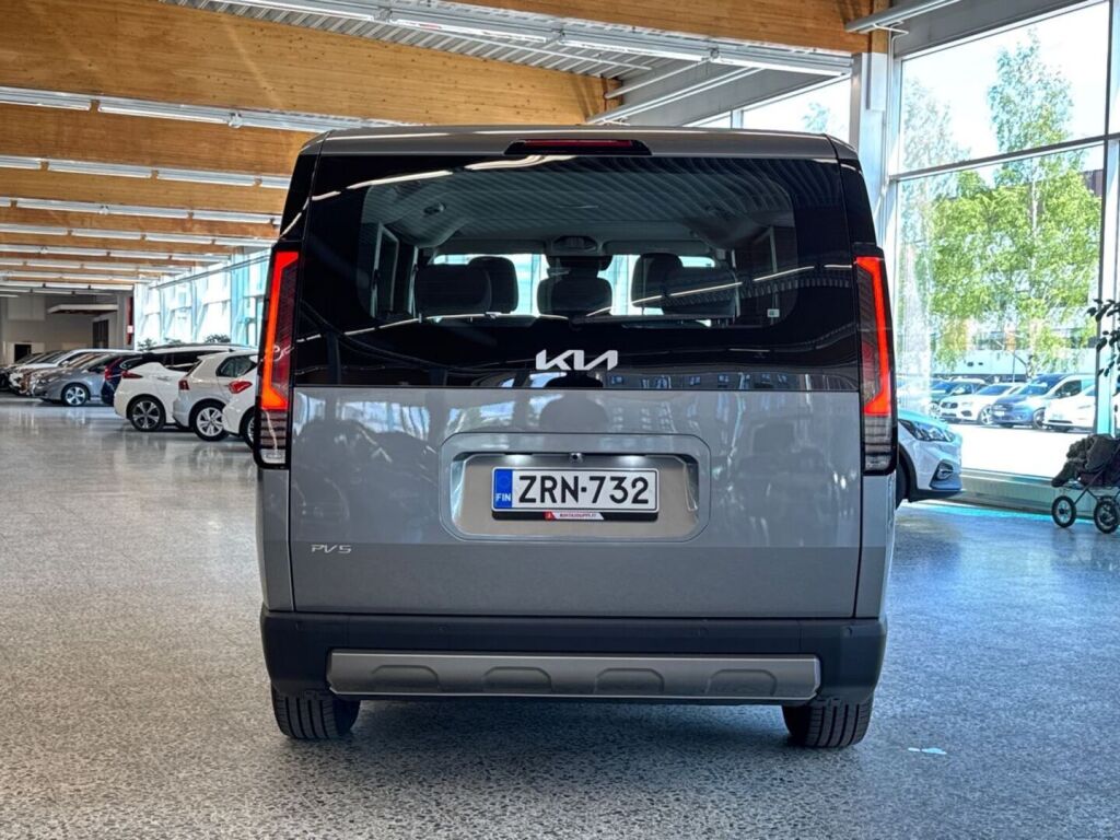 Kia PV5 2026 Harmaa