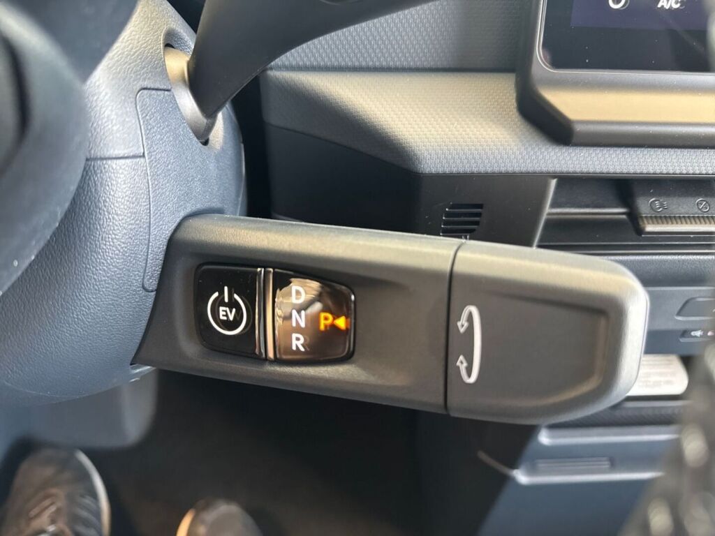 Kia PV5 Cargo 2026 Harmaa