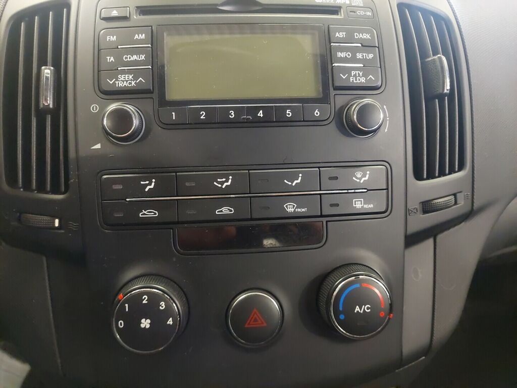 Hyundai i30 2009 Punainen