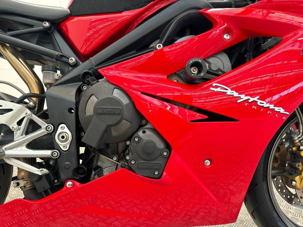 Triumph DAYTONA 2006 MII V 316