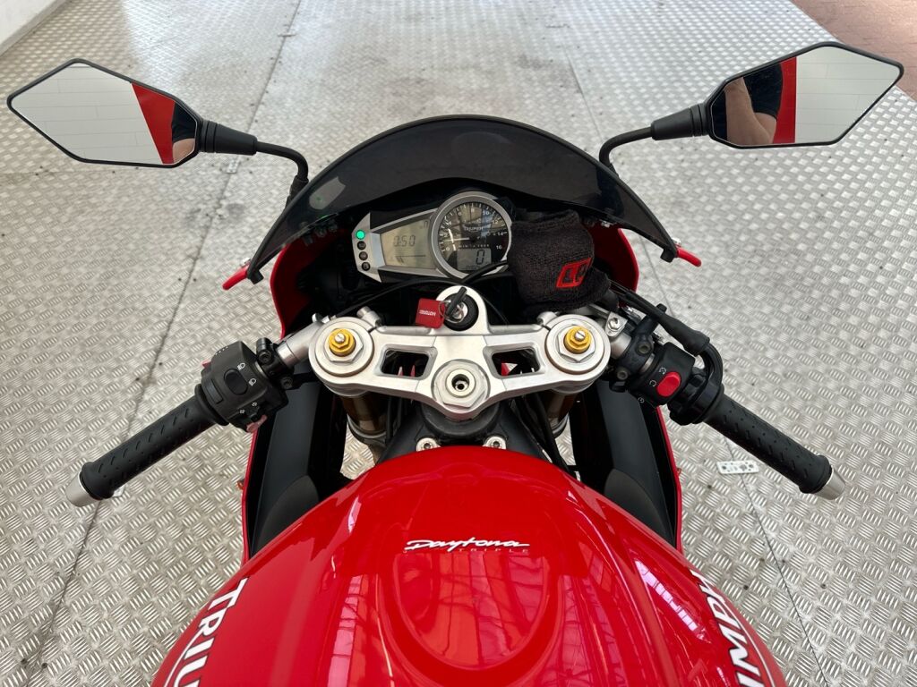 Triumph DAYTONA 2006 MII V 316