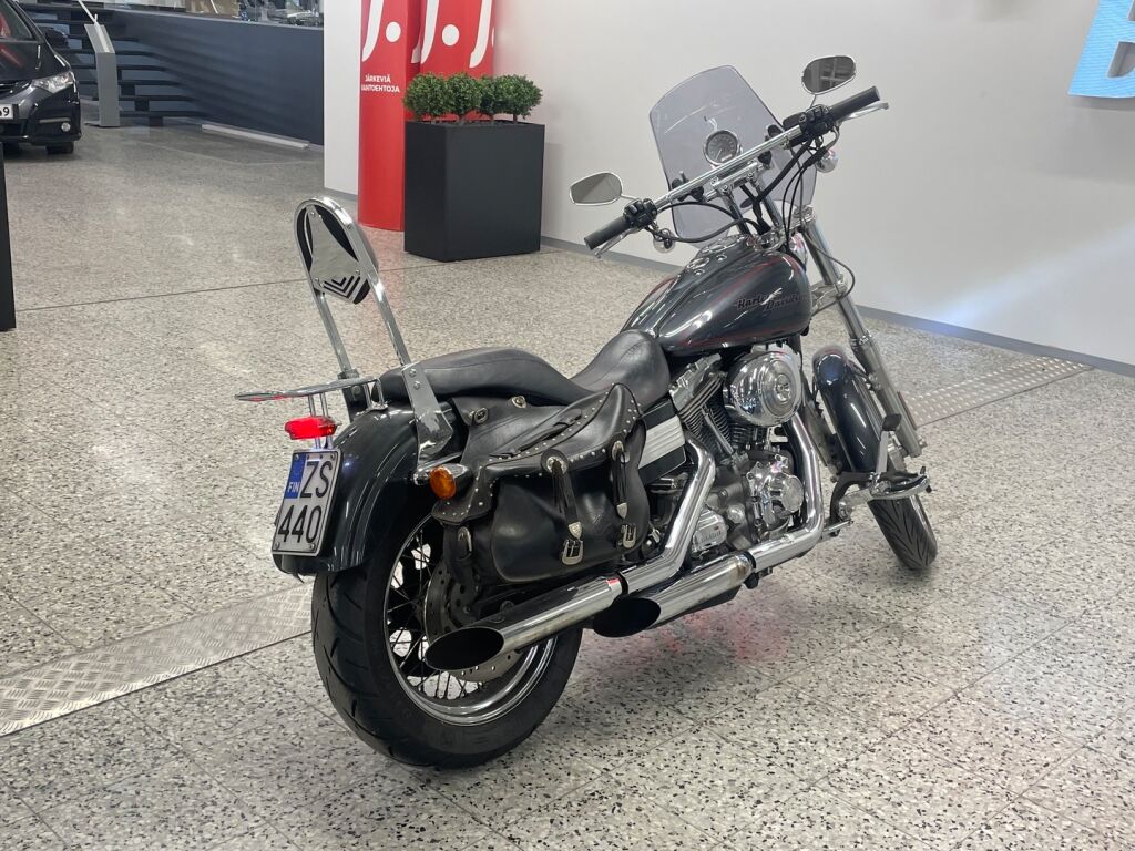 Harley-davidson DYNA 2006 