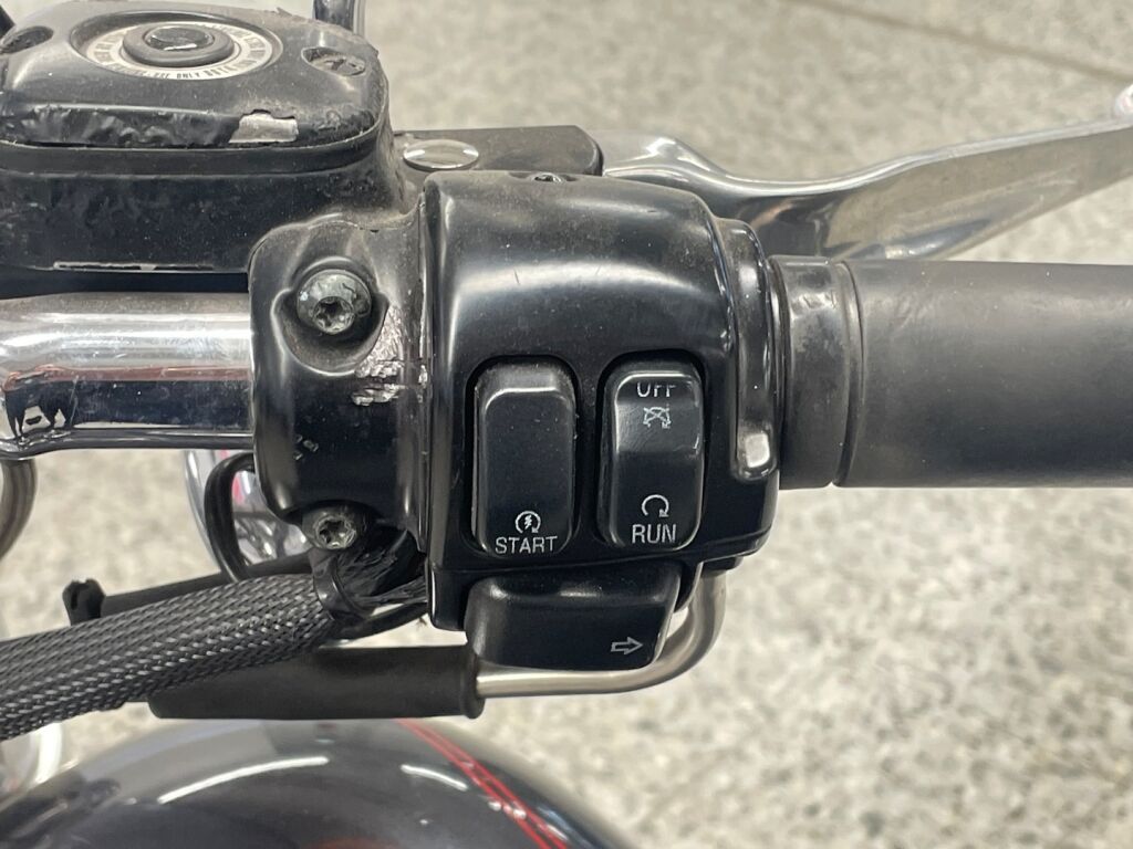 Harley-davidson DYNA 2006 