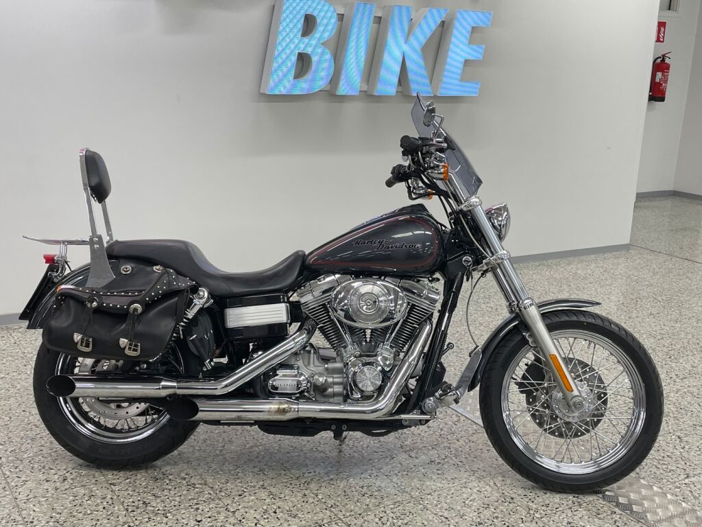 Harley-davidson DYNA 2006 