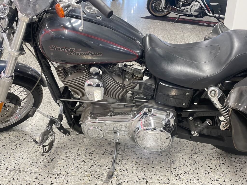 Harley-davidson DYNA 2006 