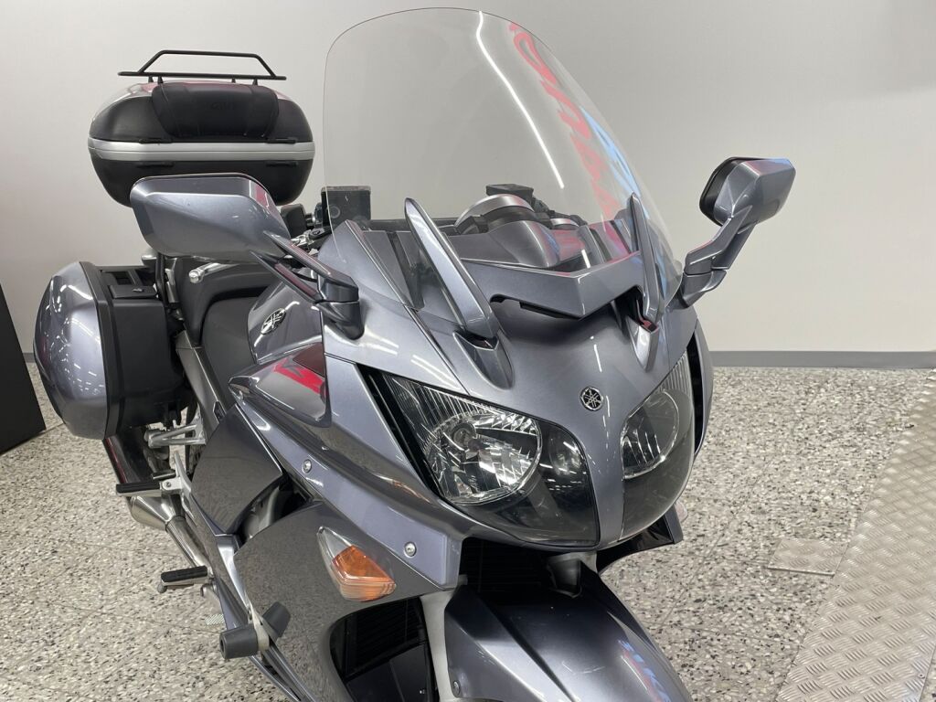 Yamaha FJR 2006 Harmaa