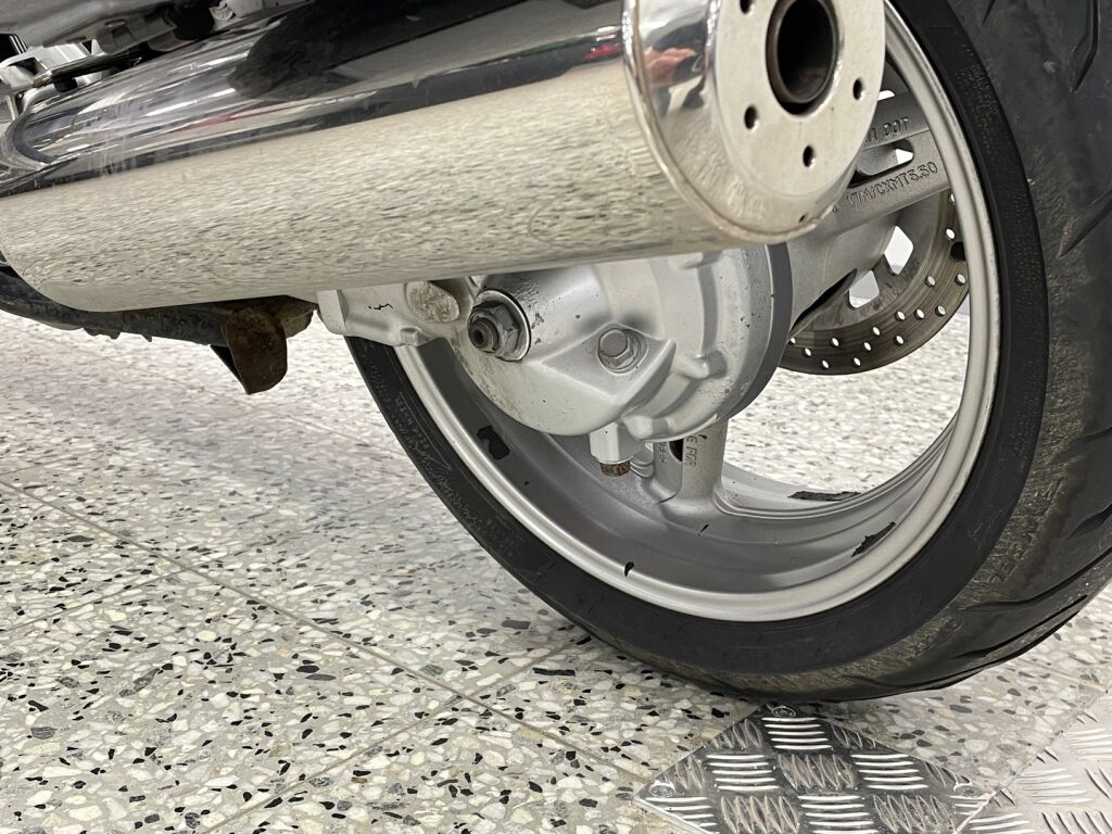 Yamaha FJR 2006 Harmaa