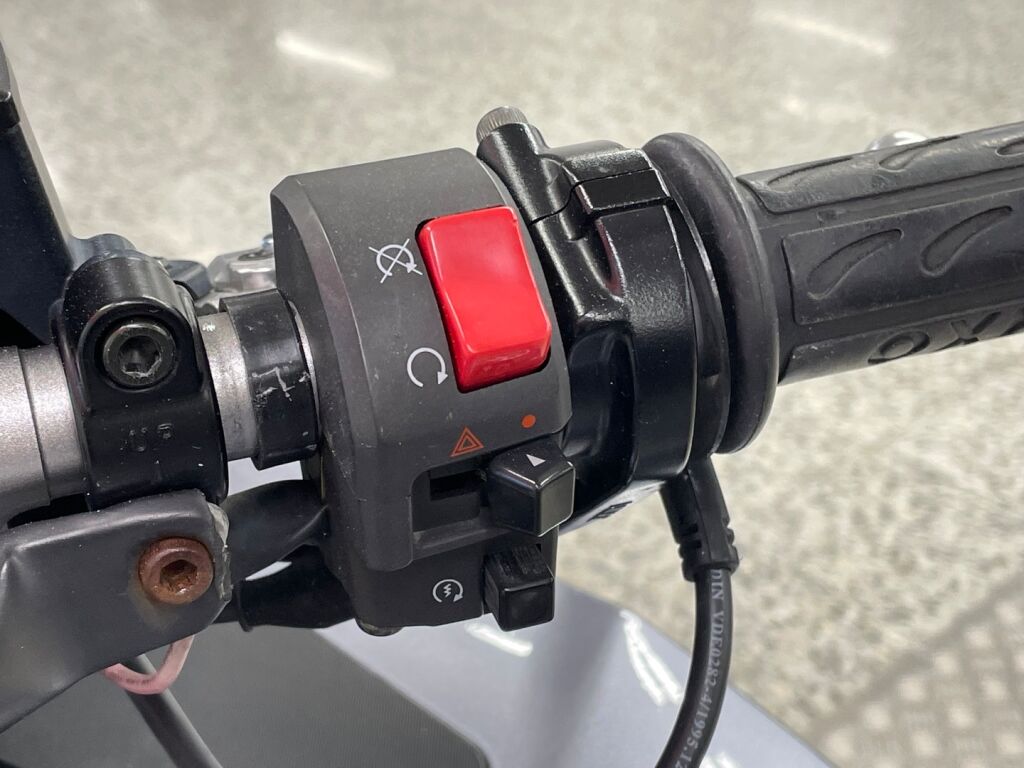 Yamaha FJR 2006 Harmaa